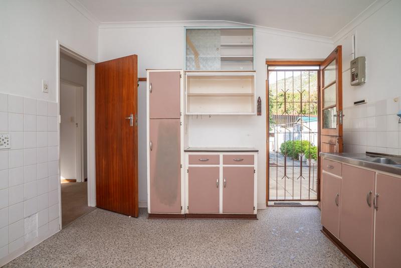 3 Bedroom Property for Sale in Fish Hoek Western Cape